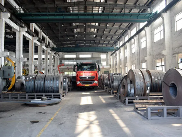 Steel coils in the Zhongtai raw-material warehouse